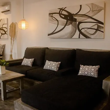 Stylish 2 Bedroom Villa In Canggu - Bright & Airy