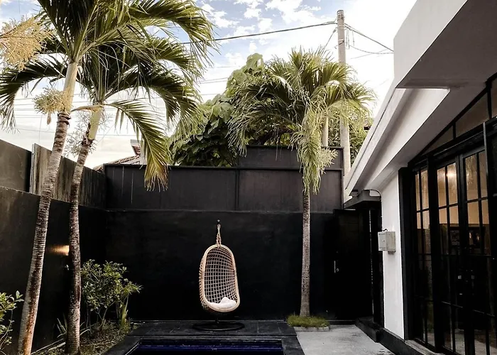 Stylish 2 Bedroom In - Bright & Airy Villa *