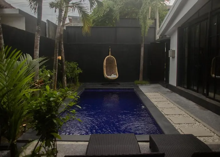 Stylish 2 Bedroom In - Bright & Airy Villa *