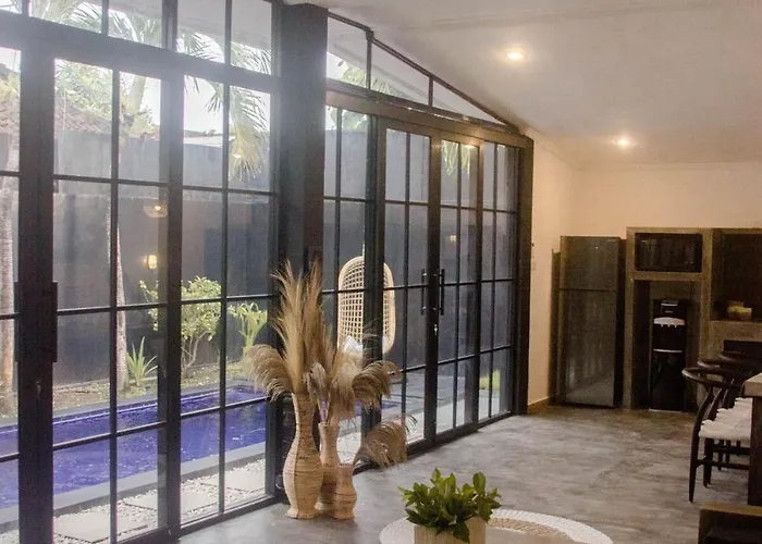 Stylish 2 Bedroom In - Bright & Airy Villa