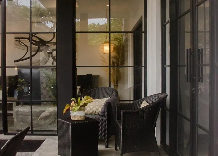 Stylish 2 Bedroom In - Bright & Airy Villa Canggu